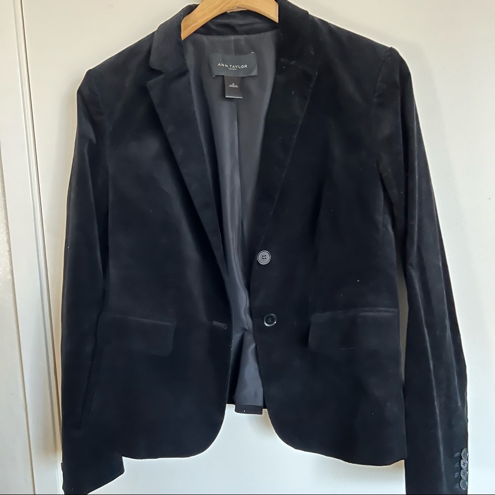 Ann Taylor Factory. Back black velvet cotton fall/winter
